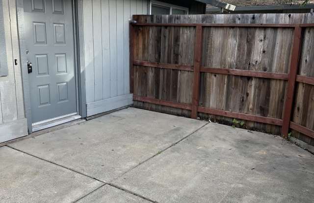 Photo of 2106 Corby Avenue