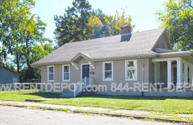 703 Ravenswood Dr Evansville