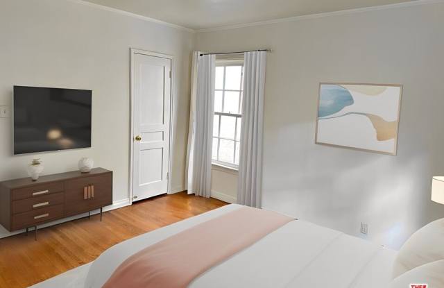 325 N PALM Dr unit: A