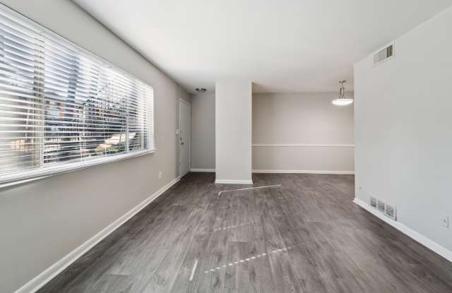 1890 House Apartments