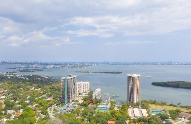 Photo of 770 NE 69th St