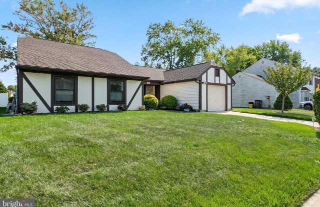 Photo of 10 CHANDLER Lane