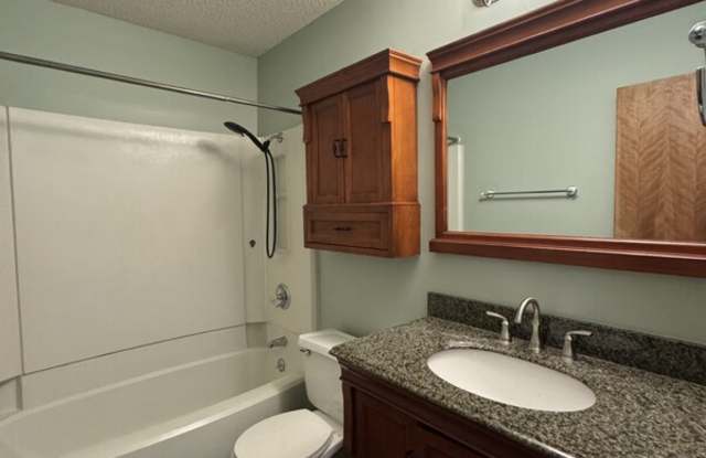 Photo of 2901 University Drive - B