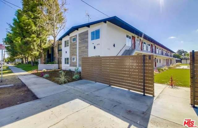 Photo of 14719 Chadron Ave unit: 14