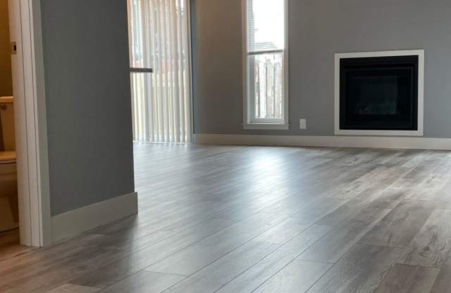 3 bedroom Remodeled Townhome