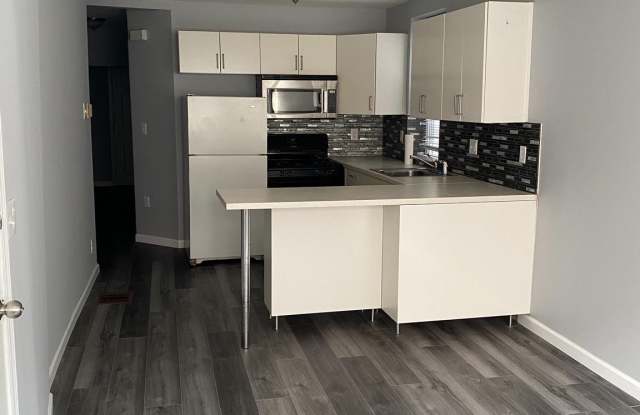 3260 LIVINGSTON STREET