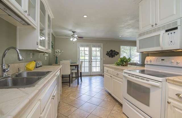 5006 Collwood Way #79 - 1