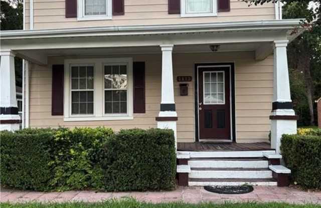 Photo of 3611 Victoria Boulevard