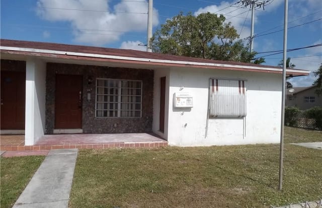 202 SW 2nd Ter - 202 Southwest 2nd Terrace, Dania Beach, FL 33004