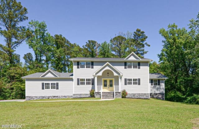 317 Country Club Dr - 317 Country Club Drive, Jacksonville, NC 28546