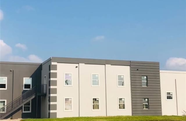 Photo of 500 N Broadway Street