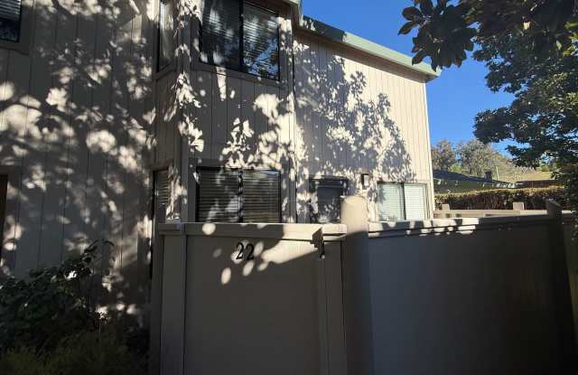 TWO BEDROOM / ONE BATH TWO-STORY CONDO IN CAPTAINS COVE