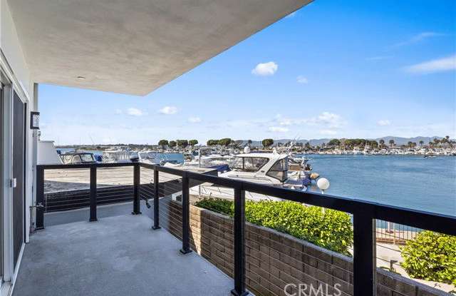 2872 Coast Circle