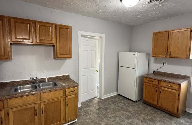 Photo of 799 Park St., 2