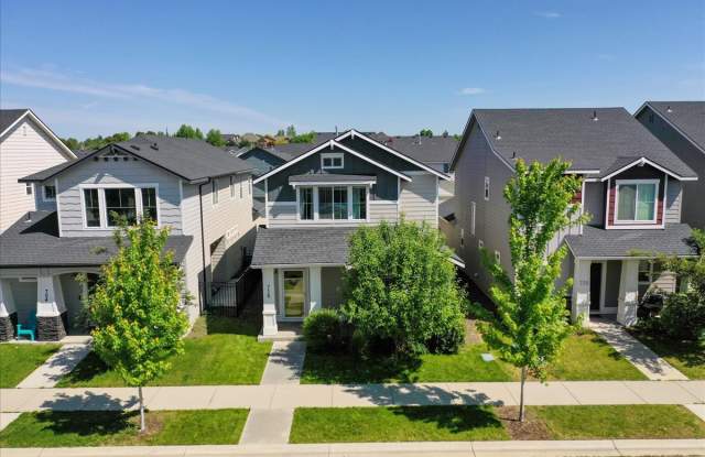 716 East Boardwalk Row Drive