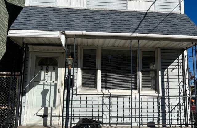 305 Essex - 305 Essex Street, Gloucester City, NJ 08030