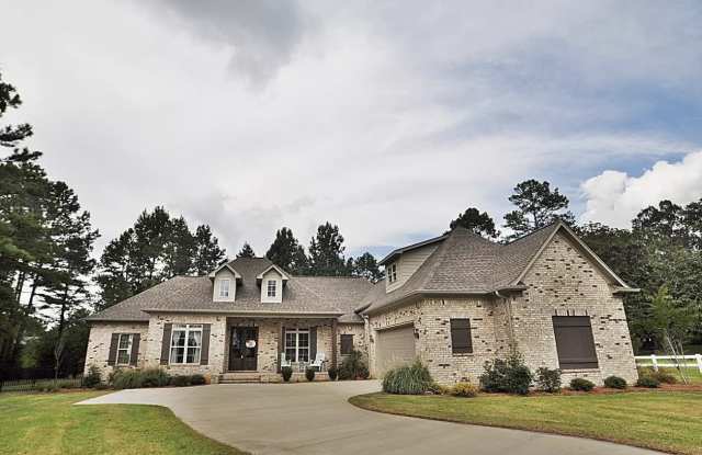 186 Timberlane Dr - 186 Timberlane Drive, Pontotoc County, MS 38801