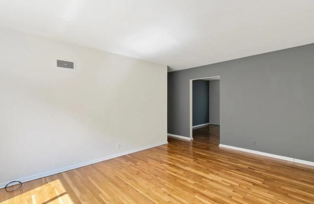3927 Jamieson Avenue - 2W