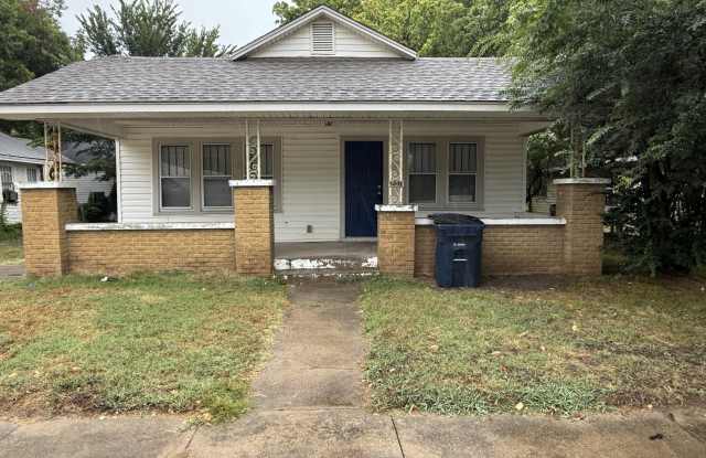 Photo of 207 South Center Street