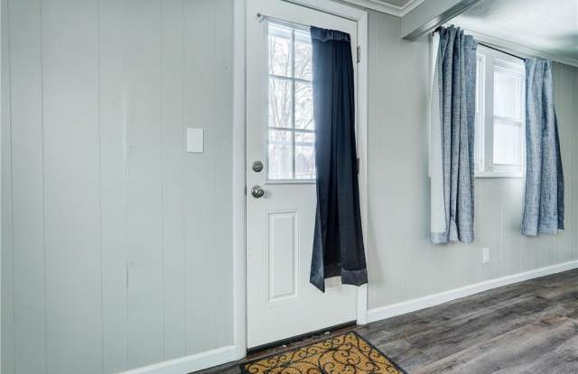 1070 Gravel Road unit: 4