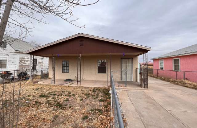 303 E Bland (840) - 303 East Bland Street, Roswell, NM 88203