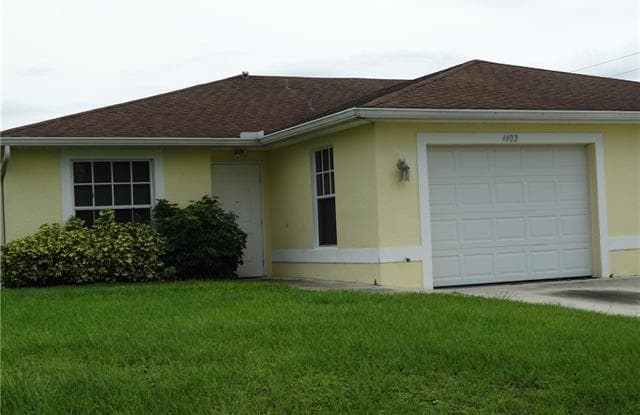 4402 29th ST SW - 4402 29th St SW, Lehigh Acres, FL 33973