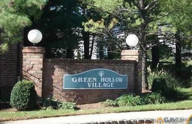 1405 Green Hollow Drive - 1405 Green Hollow Drive, Iselin, NJ 08830