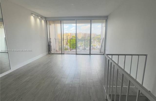 Photo of 9220 Fontainebleau Blvd