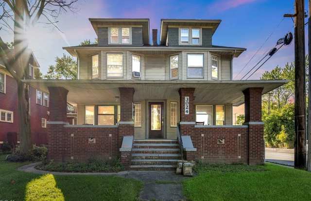 Photo of 3024 West Blvd