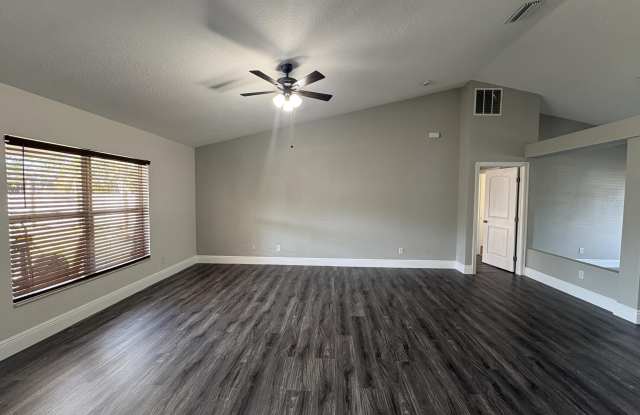 1196 SE Puritan Lane