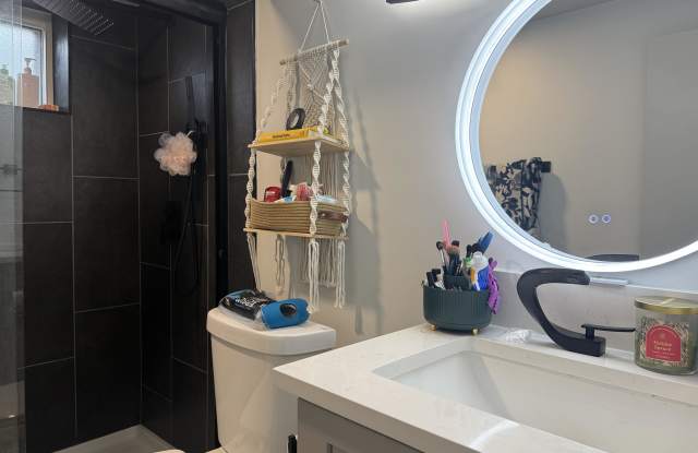 811 East 85th Avenue