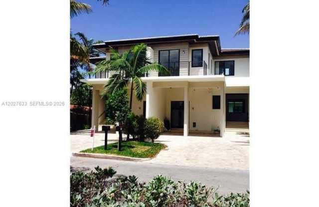 474 Fernwood Rd