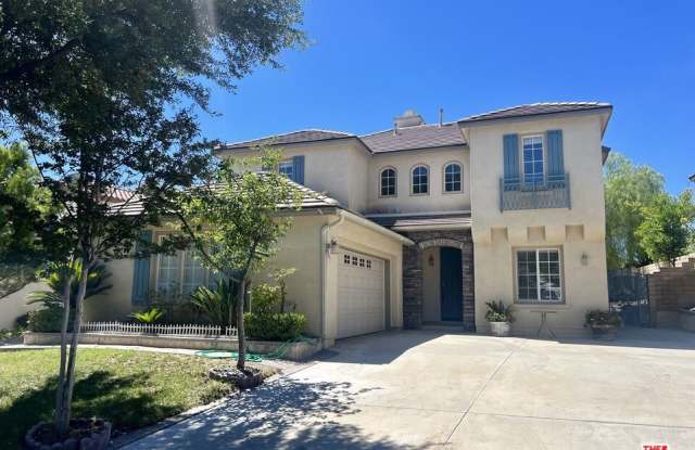 26526 Beecher Ln