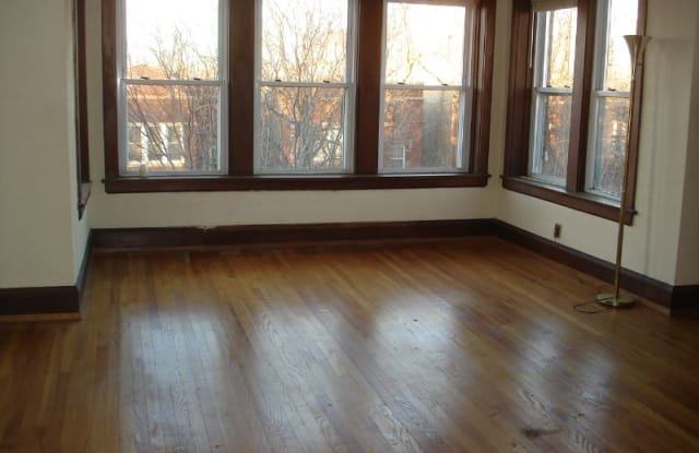 5245 W Montrose Avail Feb 1st 3rd Floor - 5245 West Montrose Avenue, Chicago, IL 60641