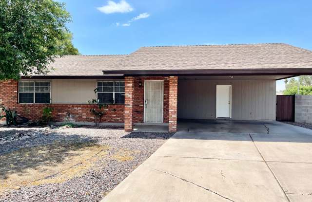 Gilbert & Southern 3 Bed/2 Bath Home In Mesa!