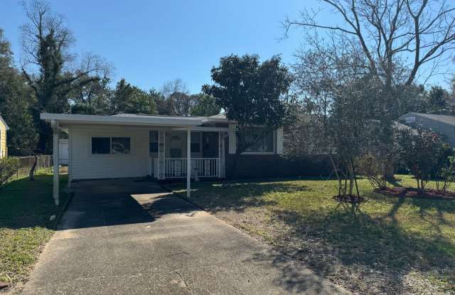 Pensacola - Warrington - 3 bedroom, 2 bathroom - 215 Betty Road, Warrington, FL 32507