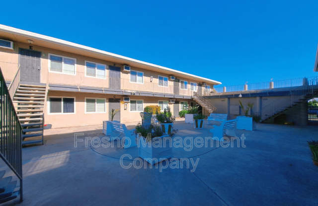 1322 E. Bulldog Lane