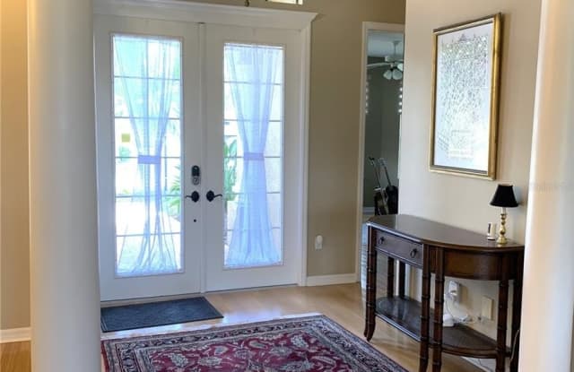 6828 HONEYSUCKLE TRAIL