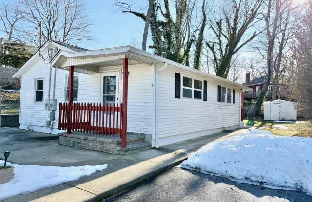 Photo of 188 Hallock Landing Road