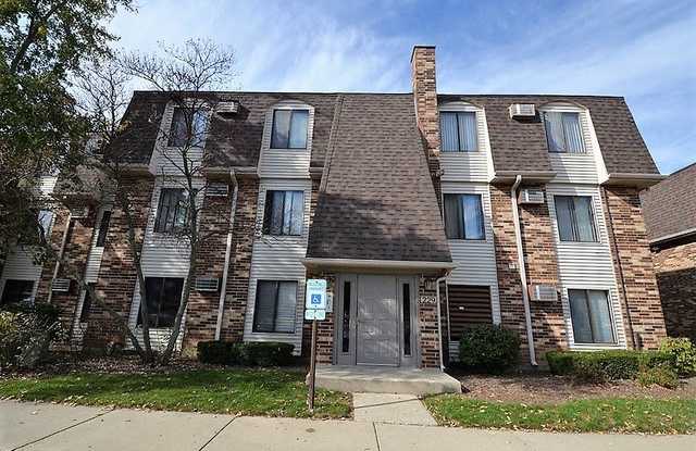 229 W Court Of Shorewood
