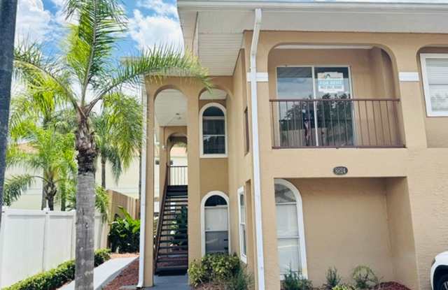 3 Bedroom, 2 Bath Condo w/ Balcony For Rent