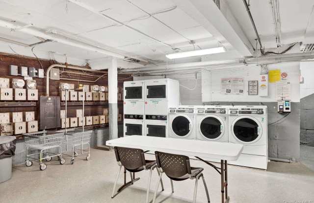 1 Ash place unit: 2L