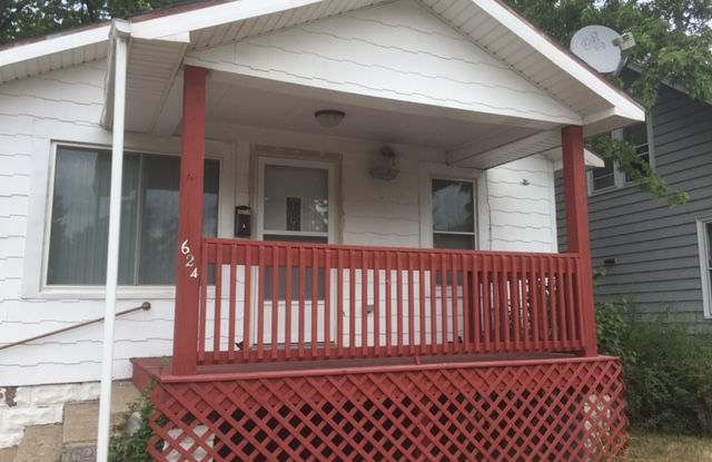 Photo of 624 E Barker Ave