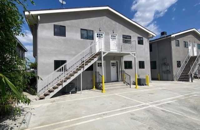 1018-1020 W. 42nd St