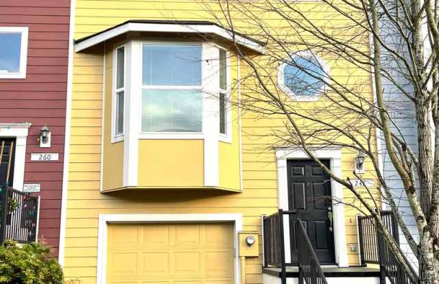 3 Bedroom Townhouse, with Fenced Backyard and New Paint!