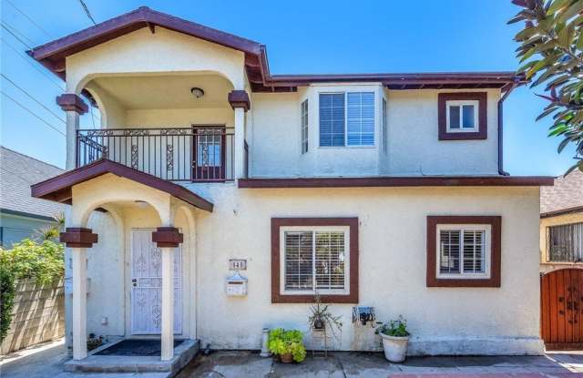 543 W Santa Cruz Street W