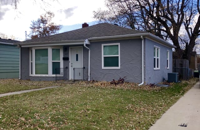 1117 S Willow Ave - 1117 South Willow Avenue, Sioux Falls, SD 57105