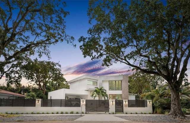 56 Samana Dr