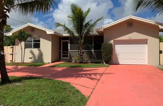 727 S Pine St - 727 South Pine Street, Lake Worth, FL 33460