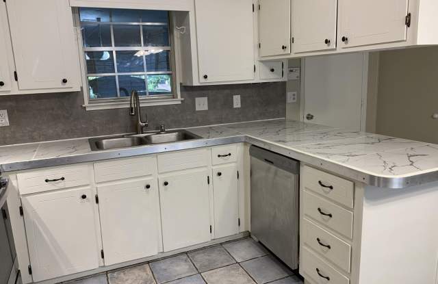 12601 Pleasant view Drive